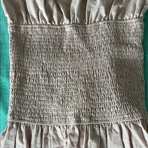 Smoke WOMEN’s Beige Sleeveless Smocked Tunic Top Size Medium NWT - Picture 7 of 9